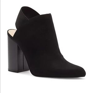 New York and company black suedePointed-Toe Mule Bootie Size 7